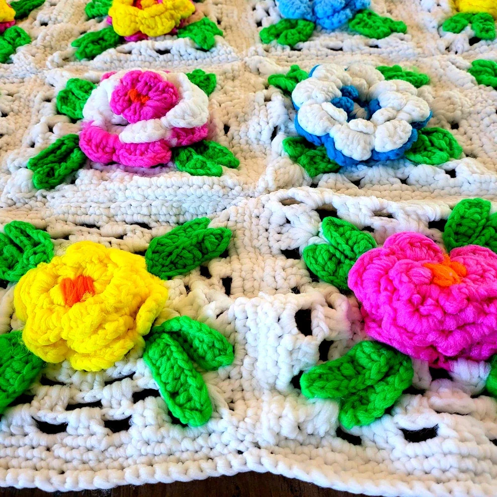 Beautiful Vintage‎ Handmade Granny Square Blanket Quilt 3D Flowers Retro 70s